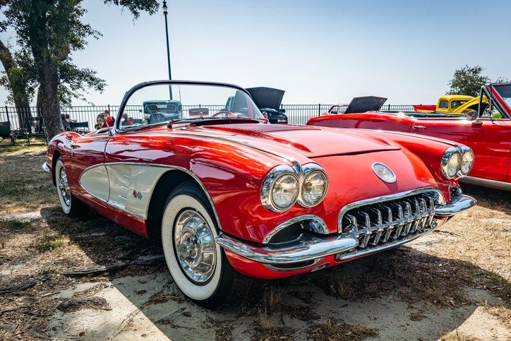 What Was the Impact of the 1960s American Sports Cars on Modern Designs?